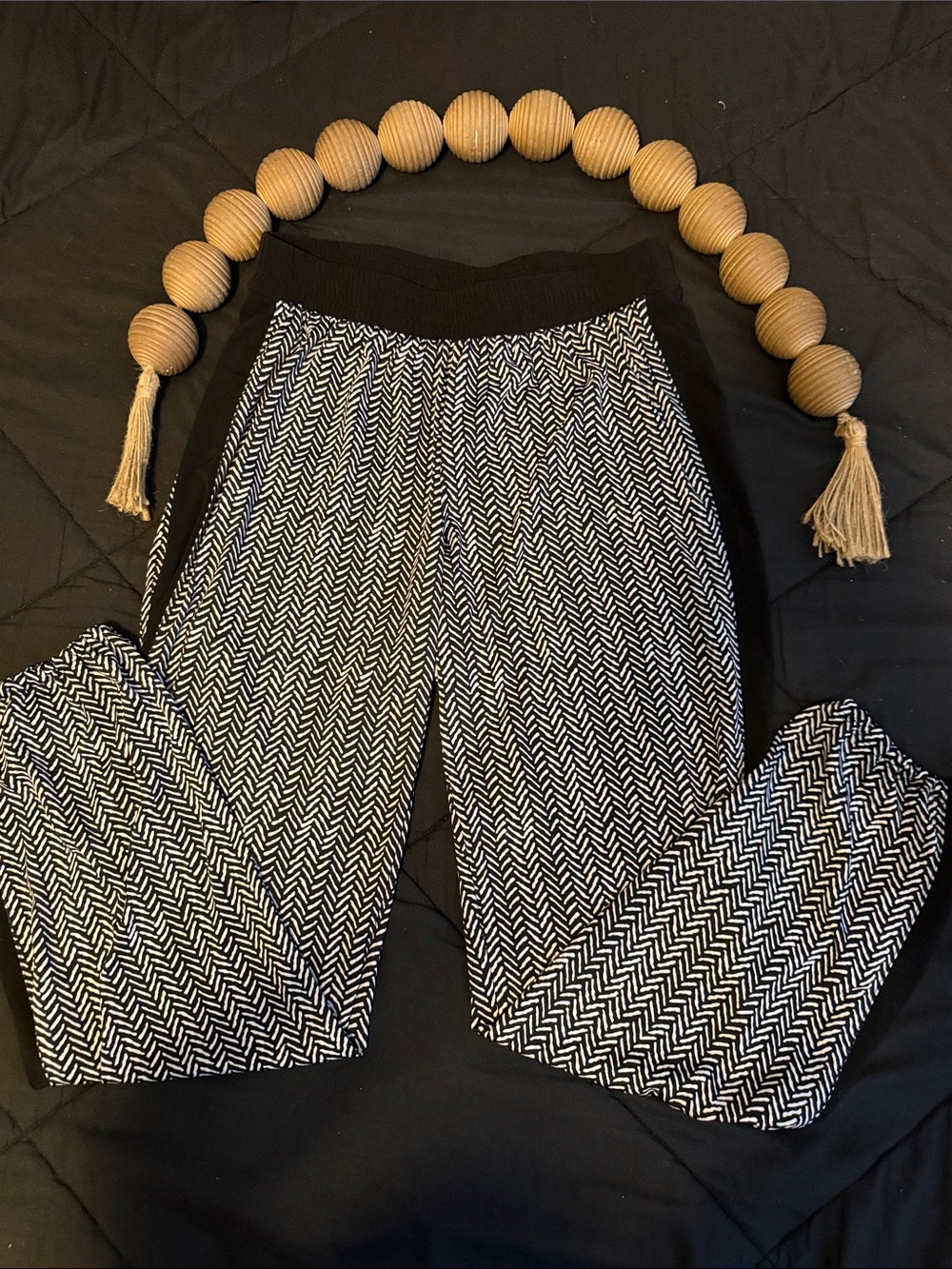 Jennifer Lopez Black & White Chevron Straight-Leg Pull-On Pants